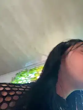 Snapshot of Isabella_21x chatting on September 25, 2025, 12:33 pm Isabella 21x online show from September 25, 2025, 12:33 pm