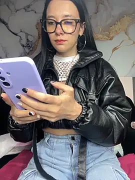 Snapshot of Isabella_21x chatting on October 2, 2025, 12:41 pm Isabella 21x online show from October 2, 2025, 12:41 pm