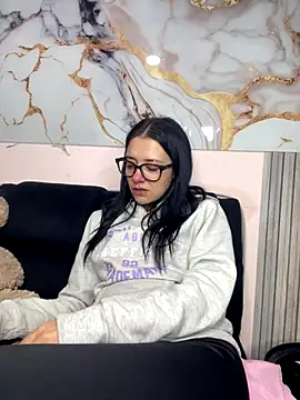 Snapshot of Isabella_21x chatting on November 7, 2025, 12:42 pm Isabella 21x online show from November 7, 2025, 12:42 pm