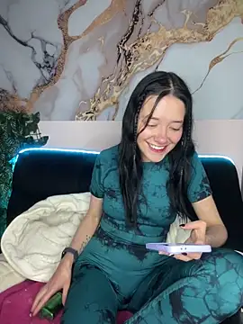 Snapshot of Isabella_21x chatting on October 15, 2025, 12:46 pm Isabella 21x online show from October 15, 2025, 12:46 pm