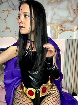 Snapshot of Isabella_21x chatting on October 31, 2025, 1:19 pm Isabella 21x online show from October 31, 2025, 1:19 pm