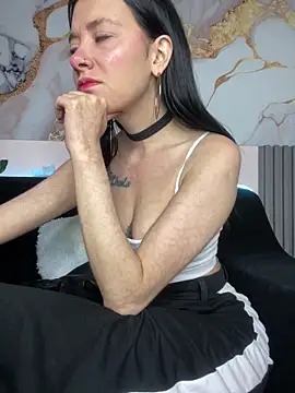 Snapshot of Isabella_21x chatting on October 13, 2025, 12:29 pm Isabella 21x online show from October 13, 2025, 12:29 pm