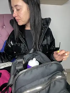 Snapshot of Isabella_21x chatting on March 18, 2025, 1:34 pm Isabella 21x online show from March 18, 2025, 1:34 pm