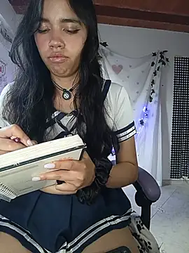 Snapshot of sophie_north chatting on May 15, 2026, 9:57 pm sophie north online show from May 15, 2026, 9:57 pm