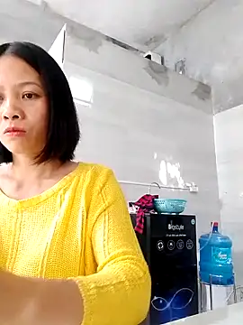 Snapshot of Aninyin22 chatting on December 2, 2025, 6:37 am Aninyin22 online show from December 2, 2025, 6:37 am