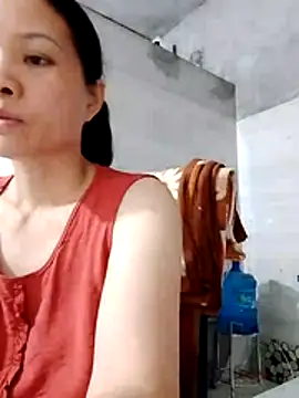 Snapshot of Aninyin22 chatting on April 21, 2026, 12:12 am Aninyin22 online show from April 21, 2026, 12:12 am