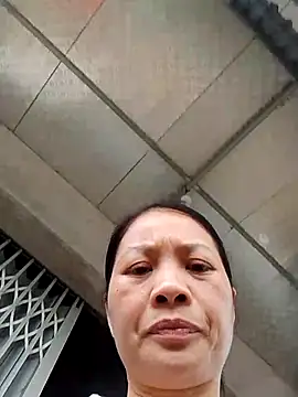 Snapshot of Aninyin22 chatting on May 5, 2026, 1:52 am Aninyin22 online show from May 5, 2026, 1:52 am