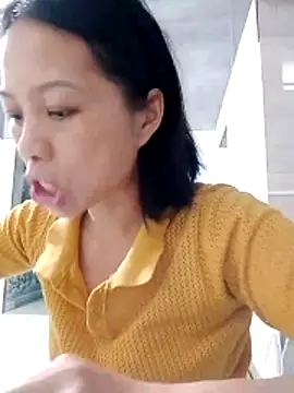 Snapshot of Aninyin22 chatting on December 3, 2025, 12:23 am Aninyin22 online show from December 3, 2025, 12:23 am