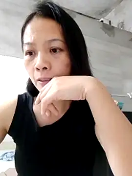 Snapshot of Aninyin22 chatting on November 18, 2025, 1:43 am Aninyin22 online show from November 18, 2025, 1:43 am