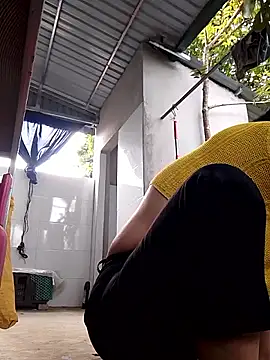 Snapshot of Aninyin22 chatting on December 15, 2025, 1:33 am Aninyin22 online show from December 15, 2025, 1:33 am