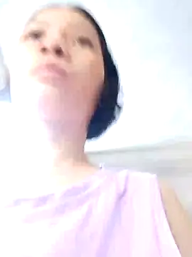 Snapshot of Aninyin22 chatting on September 13, 2025, 12:43 am Aninyin22 online show from September 13, 2025, 12:43 am