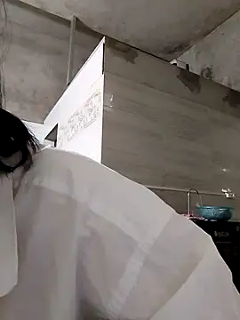 Snapshot of Aninyin22 chatting on November 3, 2025, 12:16 am Aninyin22 online show from November 3, 2025, 12:16 am