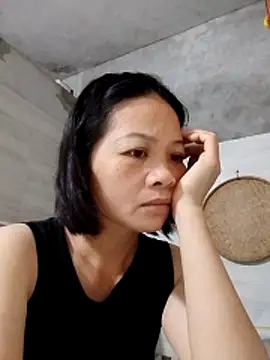 Snapshot of Aninyin22 chatting on November 1, 2025, 12:06 am Aninyin22 online show from November 1, 2025, 12:06 am