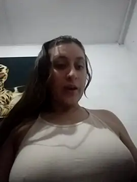 dulccemaria24 online show from November 20, 2025, 6:41 pm