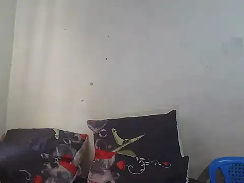 Snapshot of curvysexybody chatting on March 27, 2026, 11:44 am curvysexybody online show from March 27, 2026, 11:44 am