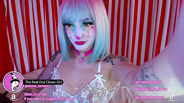 Snapshot of Eloise-brown chatting on June 14, 2026, 7:59 pm Eloise-brown online show from June 14, 2026, 7:59 pm
