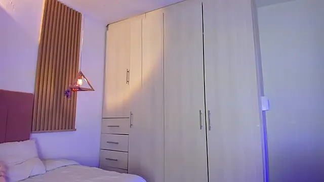 mia nevaeh online show from March 21, 2026, 5:50 pm