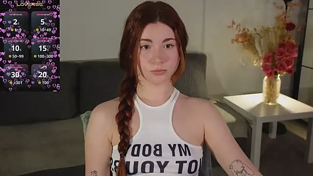 Snapshot of Freckle_Diyana chatting on December 4, 2025, 9:58 pm Freckle Diyana online show from December 4, 2025, 9:58 pm