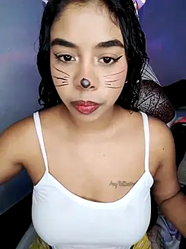 Fanny Klean online show from October 28, 2025, 4:35 am