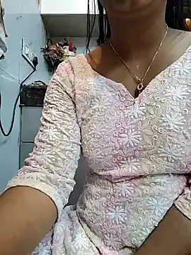 Manpreet kaur21 online show from February 2, 2025, 6:47 am