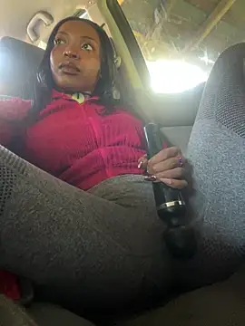 KimiAqua online show from April 7, 2026, 6:21 pm