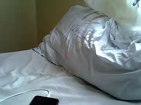 Snapshot of Sweet_Candy08 chatting on October 17, 2025, 7:44 am Sweet Candy08 online show from October 17, 2025, 7:44 am