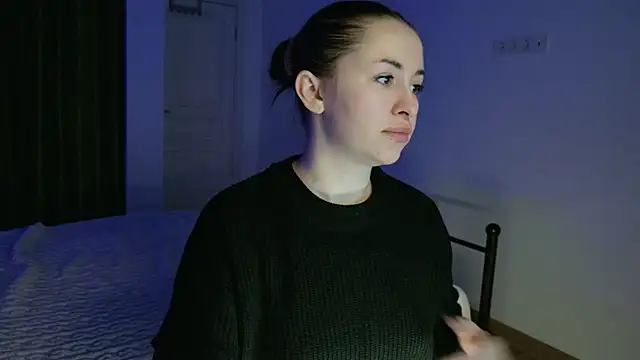 Snapshot of VioletCatt chatting on November 28, 2025, 6:46 am VioletCatt online show from November 28, 2025, 6:46 am