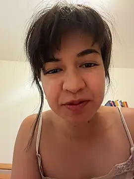 Snapshot of BitchyBratxxx chatting on May 6, 2026, 10:08 am BitchyBratxxx online show from May 6, 2026, 10:08 am