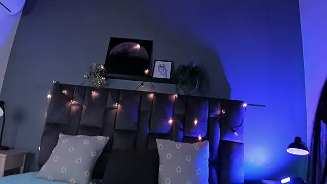 Snapshot of AmyPalmmer chatting on December 18, 2025, 11:36 am AmyPalmmer online show from December 18, 2025, 11:36 am