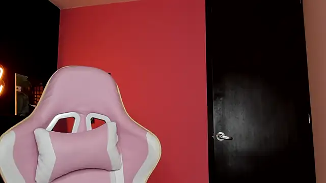 Snapshot of Juanadearco5 chatting on October 8, 2025, 10:54 pm Juanadearco5 online show from October 8, 2025, 10:54 pm