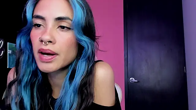 Snapshot of Juanadearco5 chatting on November 19, 2025, 8:20 pm Juanadearco5 online show from November 19, 2025, 8:20 pm