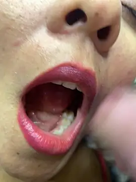 Snapshot of mayemarc chatting on December 15, 2025, 9:20 pm mayemarc online show from December 15, 2025, 9:20 pm