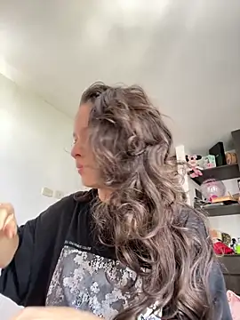 Snapshot of Sophie_milk chatting on October 5, 2025, 4:42 pm Sophie milk online show from October 5, 2025, 4:42 pm