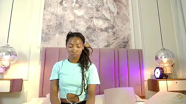 SabrinaDevill online show from June 30, 2026, 1:22 pm