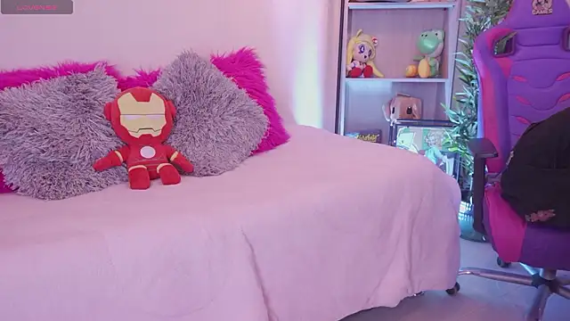 Snapshot of madelyn_rose_ chatting on February 26, 2026, 2:00 am madelyn rose online show from February 26, 2026, 2:00 am