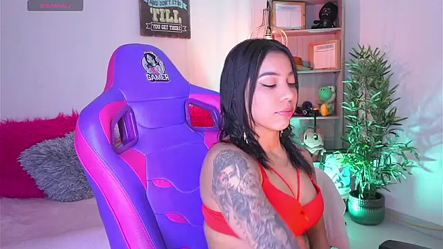 Snapshot of madelyn_rose_ chatting on February 20, 2026, 6:26 am madelyn rose online show from February 20, 2026, 6:26 am