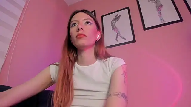 Snapshot of SensualJane2 chatting on June 17, 2026, 4:23 am SensualJane2 online show from June 17, 2026, 4:23 am