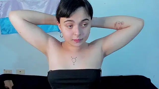 Snapshot of elizabethtaylorxxx chatting on November 28, 2025, 2:12 am elizabethtaylorxxx online show from November 28, 2025, 2:12 am