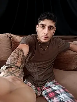 Snapshot of arenn1997 chatting on November 15, 2025, 12:09 pm arenn1997 online show from November 15, 2025, 12:09 pm