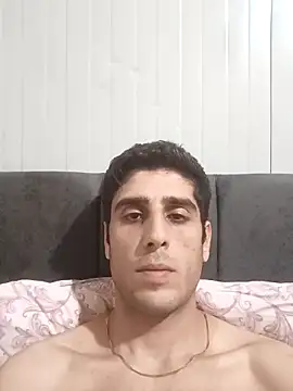 Snapshot of arenn1997 chatting on April 30, 2026, 10:14 pm arenn1997 online show from April 30, 2026, 10:14 pm
