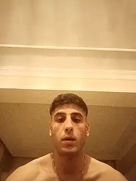 Snapshot of arenn1997 chatting on November 8, 2025, 12:03 am arenn1997 online show from November 8, 2025, 12:03 am