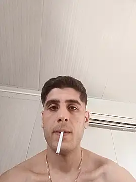 Snapshot of arenn1997 chatting on December 5, 2025, 12:15 pm arenn1997 online show from December 5, 2025, 12:15 pm