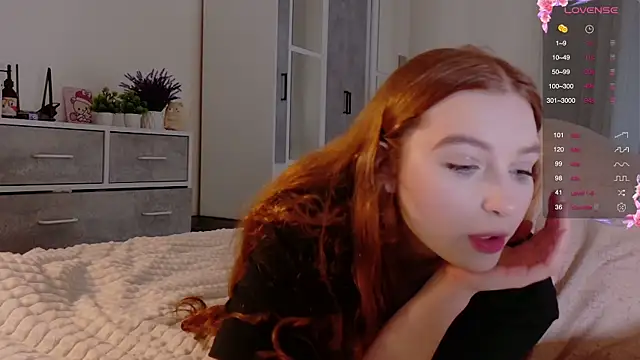 cinnabon girls online show from September 29, 2025, 6:42 am