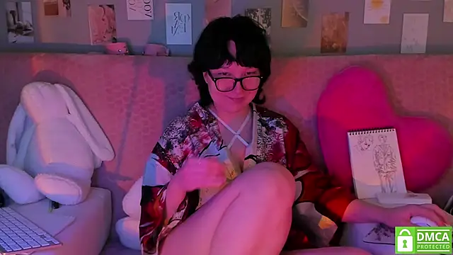 Snapshot of dreamgirllovee chatting on March 15, 2025, 3:29 am dreamgirllovee online show from March 15, 2025, 3:29 am