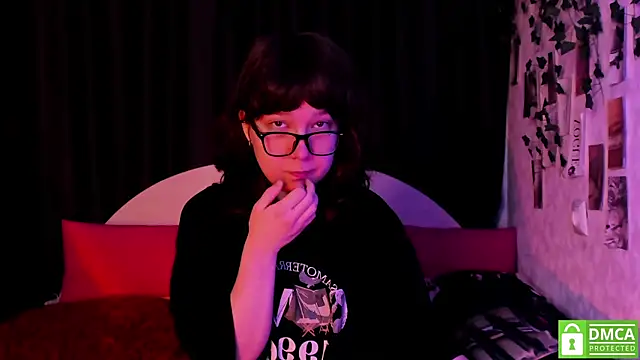 Snapshot of dreamgirllovee chatting on November 26, 2025, 11:05 pm dreamgirllovee online show from November 26, 2025, 11:05 pm