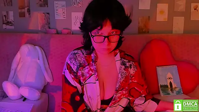 Snapshot of dreamgirllovee chatting on March 23, 2025, 12:47 am dreamgirllovee online show from March 23, 2025, 12:47 am