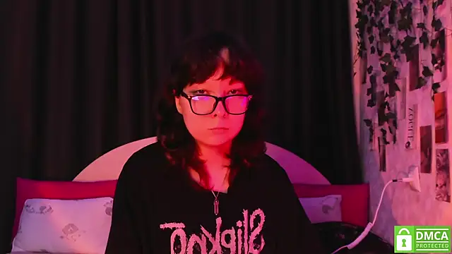 Snapshot of dreamgirllovee chatting on September 23, 2025, 2:40 am dreamgirllovee online show from September 23, 2025, 2:40 am