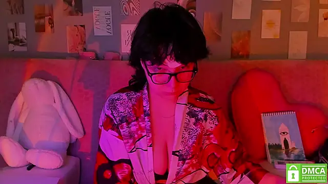 Snapshot of dreamgirllovee chatting on March 20, 2025, 11:56 pm dreamgirllovee online show from March 20, 2025, 11:56 pm