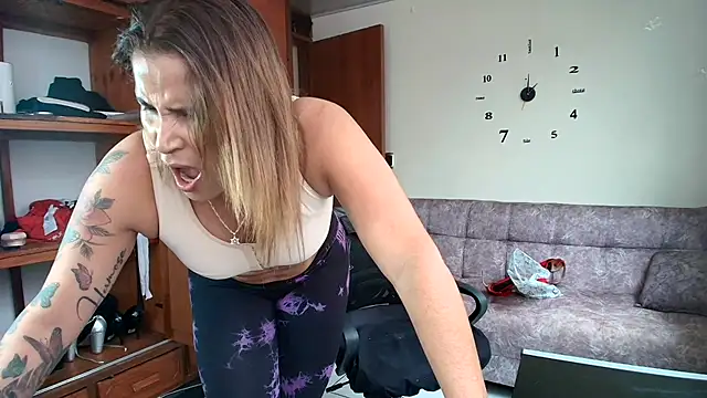 Snapshot of Majo_Soussa chatting on March 19, 2026, 3:23 pm Majo Soussa online show from March 19, 2026, 3:23 pm