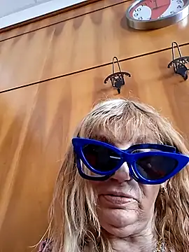 eva2023sexy online show from April 23, 2026, 1:02 pm